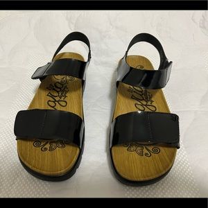Algeria Playa Black Patent Sandal